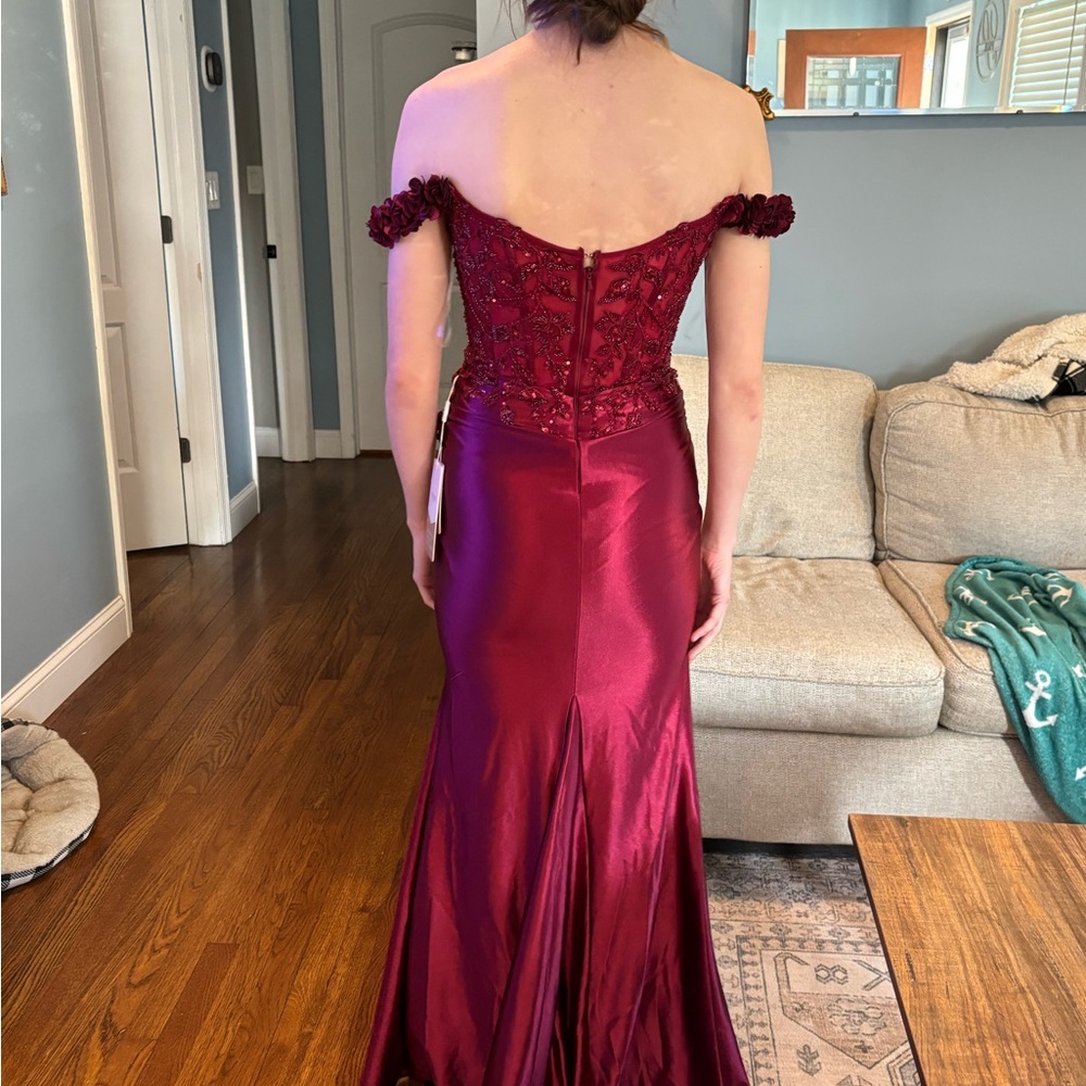 STACEES Prom Dress. NEVER WORN - Picture 8 of 11